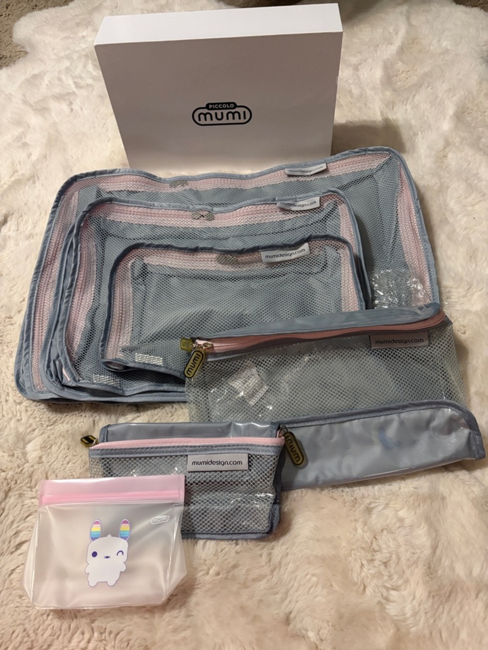 Piccolo Mumi Mesh Packing Cube & Pouch Set in Gray and Pink